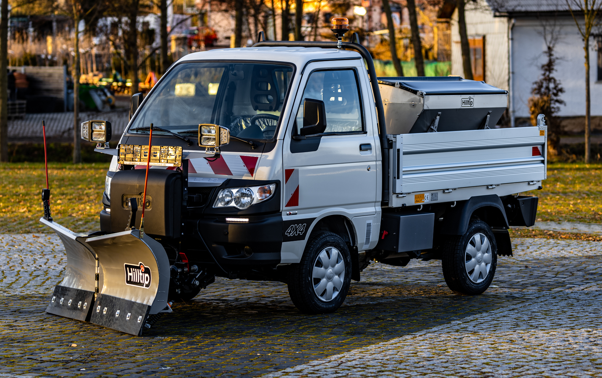 Hilltip Reparatur, Service & Ersatzteile für Hilltip Streuer und Schiebeschilder | HWNtec
